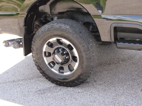 Used 2024 Ford F350 Platinum w/ Tremor Off-Road Package image 11