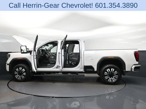 Used 2024 GMC Sierra 2500 Denali w/ Denali Reserve Package AWD/4WD image 48