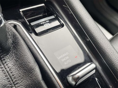 Used 2024 Jeep Compass Latitude image 27