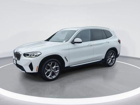 Used 2023 BMW X3 xDrive30i w/ Convenience Package w/ZPA AWD/4WD image 4