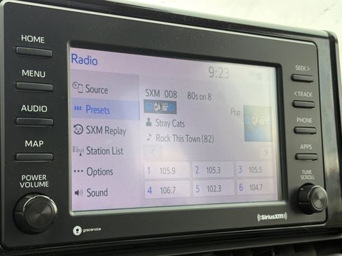 Used 2021 Toyota RAV4 XLE w/ Convenience Package image 17