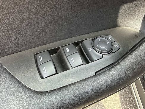 Used 2025 Chevrolet Blazer LT FWD image 20