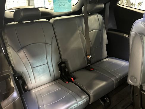 Used 2023 Buick Enclave Premium AWD/4WD image 33