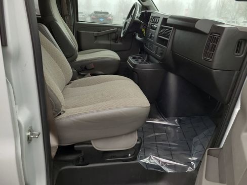 Used 2023 Chevrolet Express 3500 LS image 22