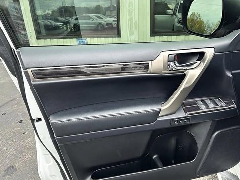 Used 2020 Lexus GX 460 Premium w/ Premium Package AWD/4WD image 7