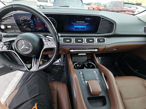 Used 2024 Mercedes-Benz GLE 350 4MATIC w/ AMG Line Exterior image 13