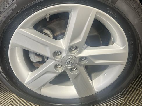 Used 2014 Toyota Camry SE FWD image 14