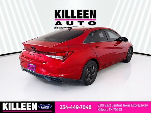 Used 2023 Hyundai Elantra SEL FWD image 9