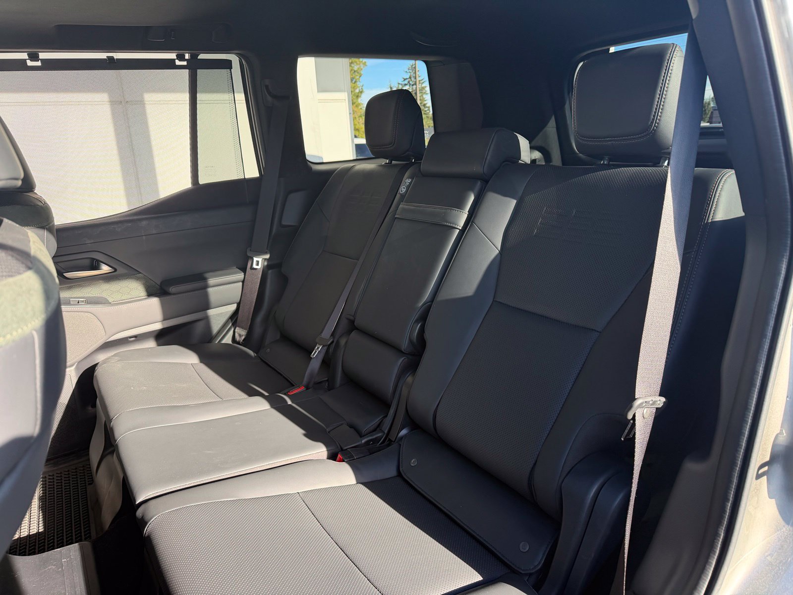 Used 2024 Lexus GX 550 AWD/4WD image 16