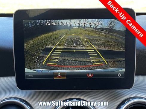 Used 2017 Mercedes-Benz GLA 250 4MATIC image 31