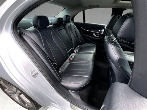 Used 2017 Mercedes-Benz E 300 4MATIC image 24