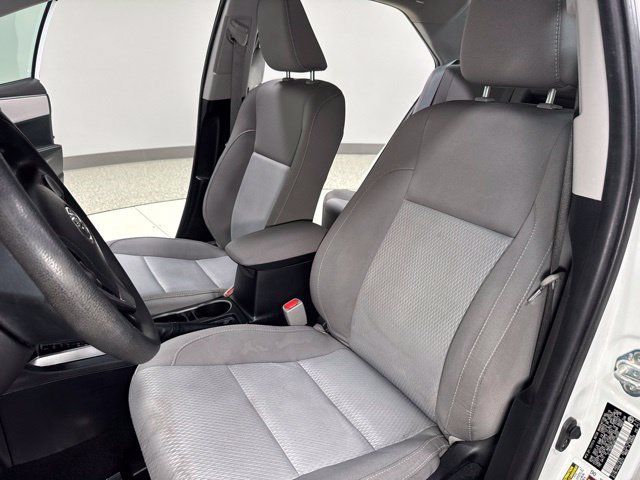 Used 2016 Toyota Corolla LE FWD image 10