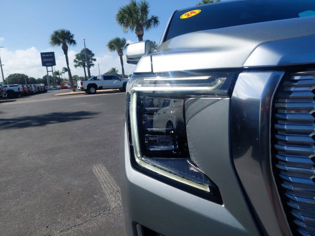 Used 2024 GMC Yukon Denali AWD/4WD image 4