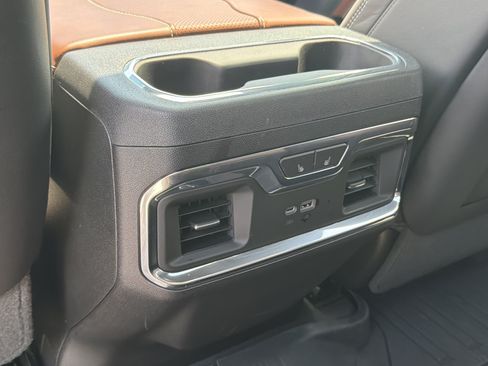 Used 2024 GMC Sierra 2500 Denali Ultimate AWD/4WD image 52