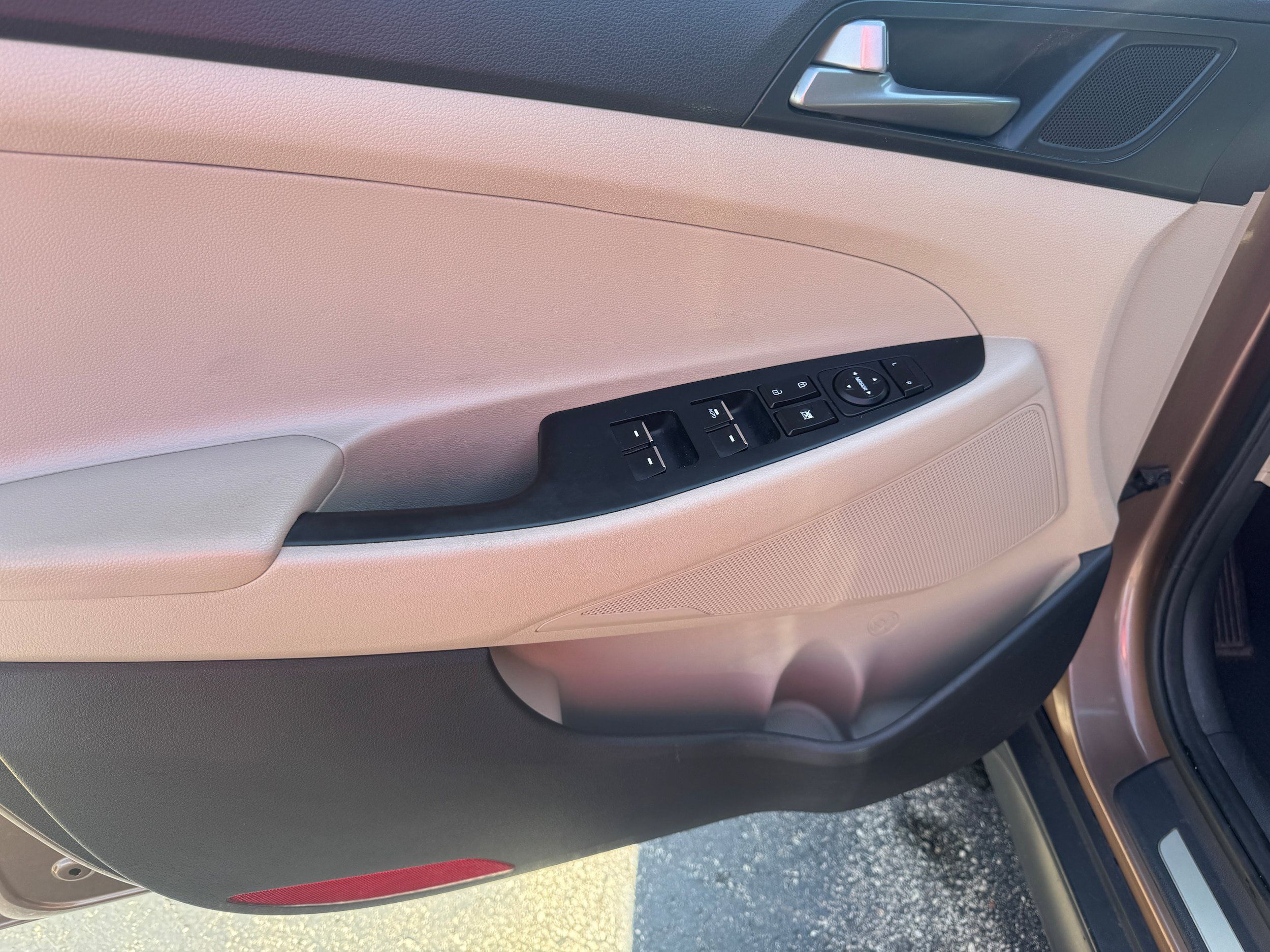 Used 2016 Hyundai Tucson Limited FWD image 7
