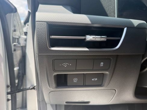 Used 2025 Hyundai Sonata SEL FWD image 17