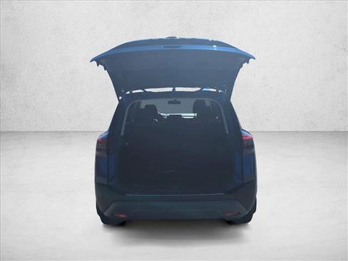 Used 2023 Nissan Rogue SV image 9