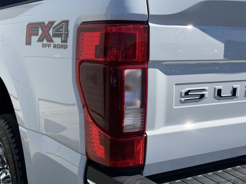 Used 2021 Ford F250 Lariat w/ FX4 Off-Road Package image 7