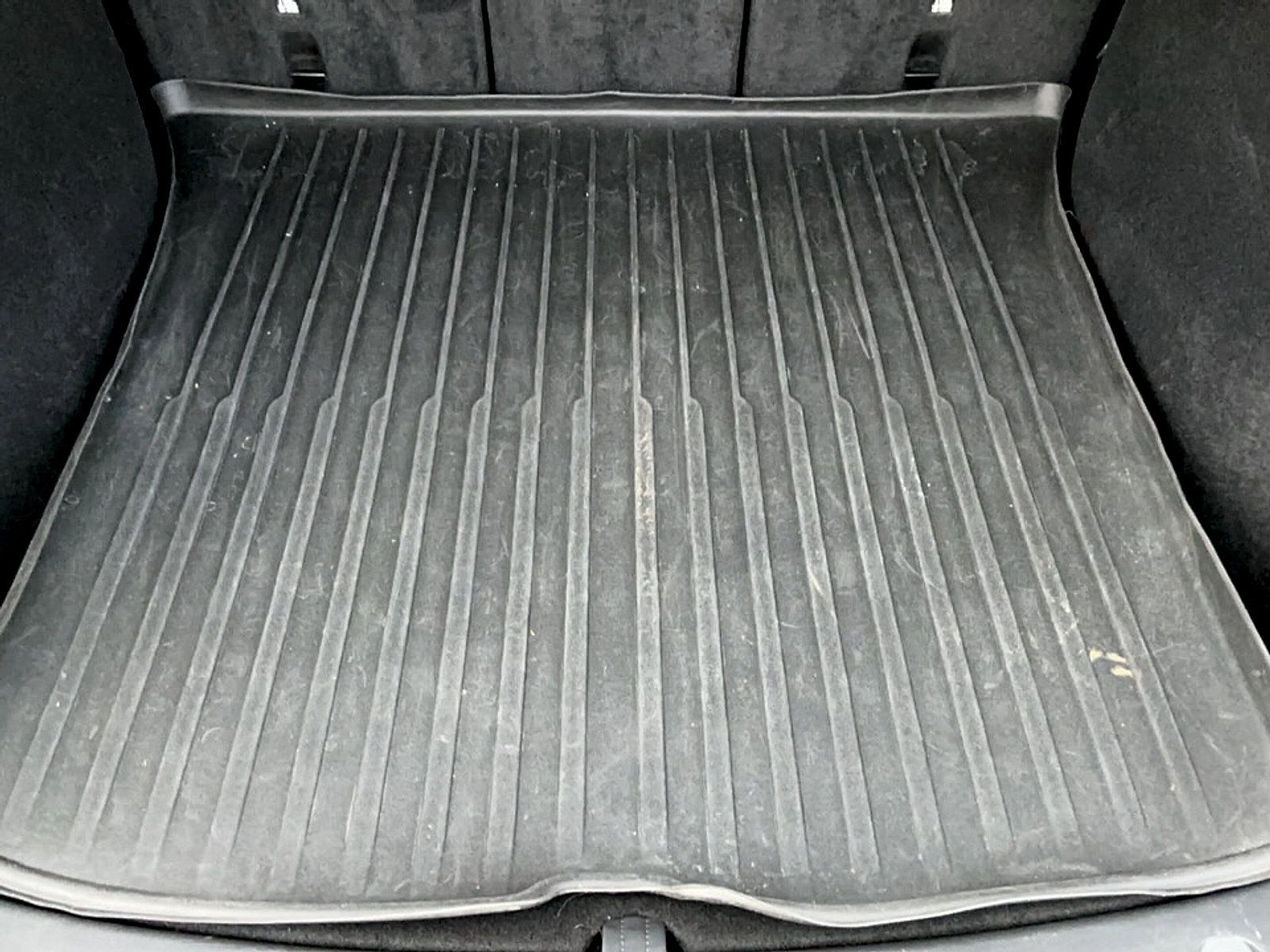Used 2023 Tesla Model Y 2WD image 20