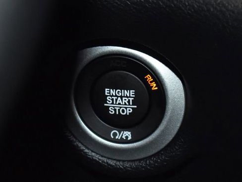 New 2026 Chrysler Voyager LX image 22