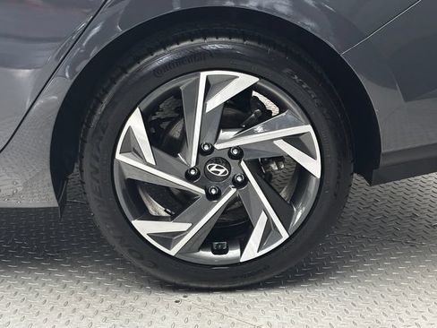 Used 2024 Hyundai Elantra SEL w/ Convenience Package FWD image 6