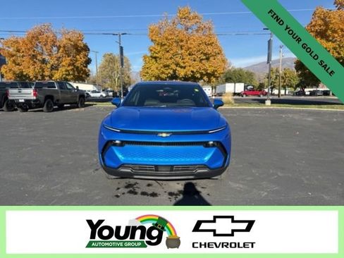 New 2026 Chevrolet Equinox EV LT image 2