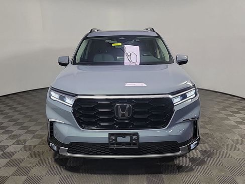 Certified 2023 Honda Pilot Touring image 13