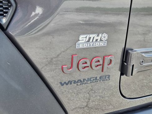 Certified 2021 Jeep Wrangler Unlimited Rubicon AWD/4WD image 10
