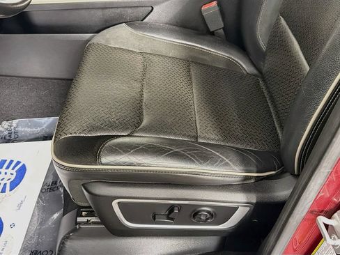 Used 2019 RAM 1500 Laramie AWD/4WD image 19