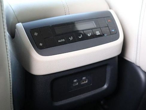 Certified 2025 Nissan Pathfinder SL AWD/4WD image 24