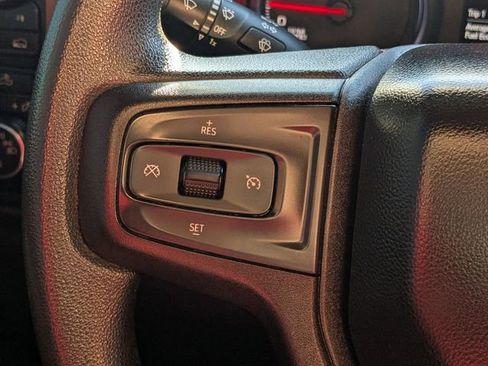 Used 2020 Chevrolet Silverado 1500 Custom w/ Custom Value Package image 17