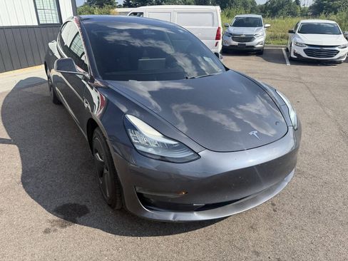 Used 2019 Tesla Model 3 Standard Range Plus RWD image 4