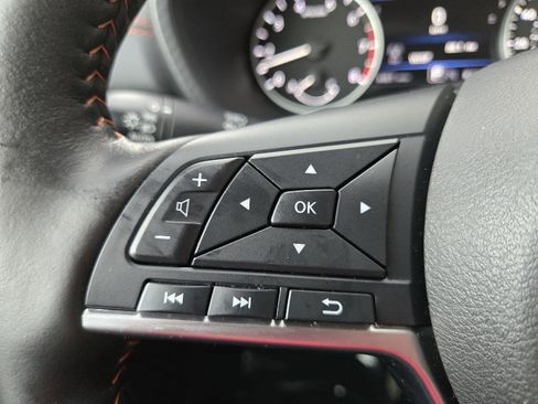 Used 2024 Nissan Sentra SR w/ SR Premium Package image 38