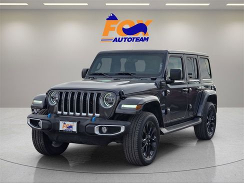 Used 2022 Jeep Wrangler Unlimited Sahara image 1