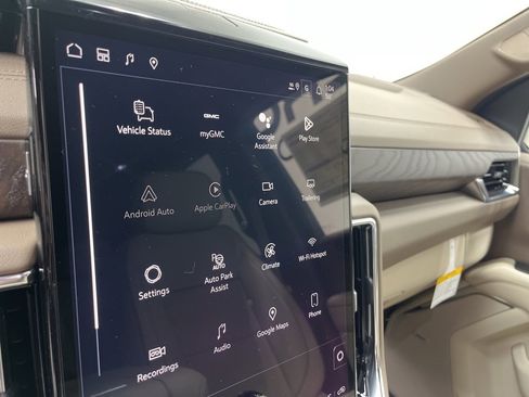 New 2026 GMC Yukon Denali w/ Denali Reserve Package image 19