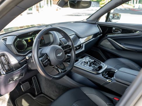 Used 2025 Aston Martin DBX 707 image 2