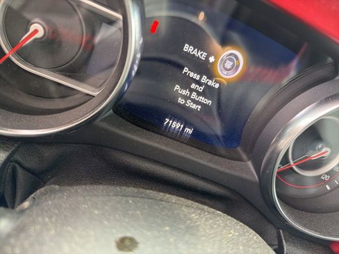 Used 2019 Jeep Wrangler Unlimited Rubicon AWD/4WD image 6
