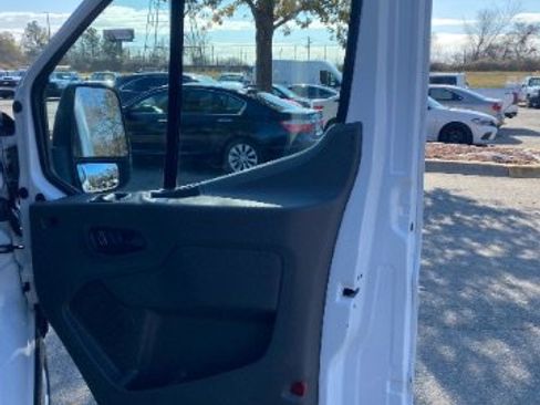 Used 2023 Ford Transit 350 XLT image 13