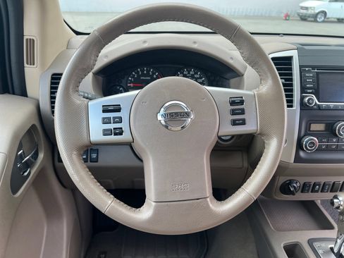 Used 2018 Nissan Frontier SV w/ Value Truck Package AWD/4WD image 25