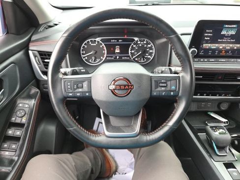 Used 2025 Nissan Rogue SV AWD/4WD image 53