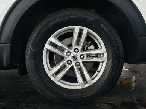 Used 2023 Ford Explorer XLT w/ Class IV Trailer Tow Package AWD/4WD image 26