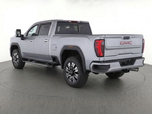 Used 2025 GMC Sierra 2500 Denali w/ Denali Reserve Package AWD/4WD image 3