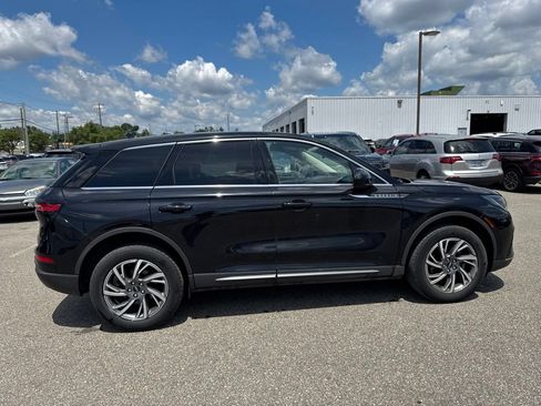 Used 2024 Lincoln Corsair AWD image 6