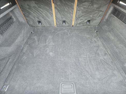 Used 2023 Audi RS Q8 w/ Black Optic Package image 40