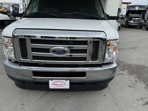 Used 2018 Ford E-450 and Econoline 450 Super Duty w/ Motorhome Prep Package RWD image 32
