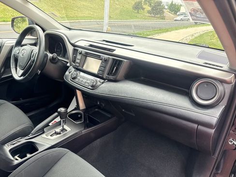 Used 2018 Toyota RAV4 XLE w/ Plus Extra Value Package AWD/4WD image 34