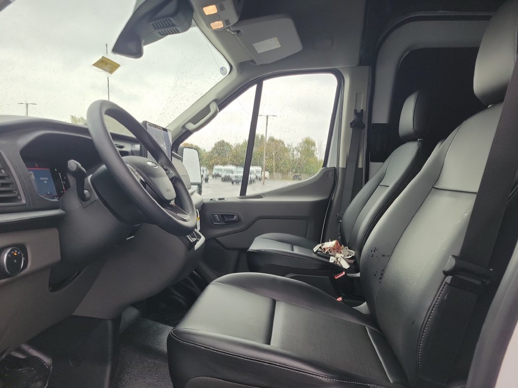 New 2026 Ford Transit 250 148 Medium Roof RWD image 22