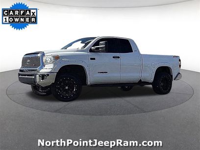 Used 2017 Toyota Tundra SR5 w/ SR5 Upgrade Package