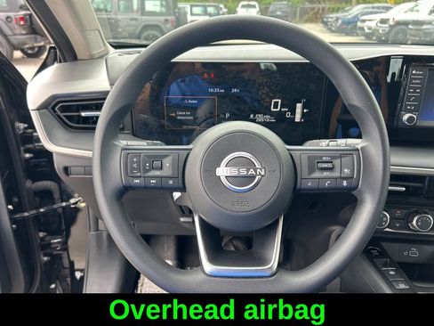 Used 2025 Nissan Kicks S FWD image 17