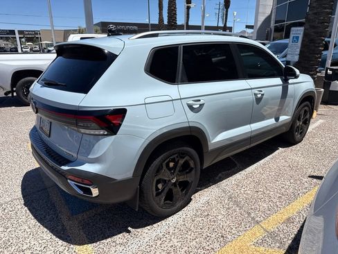 Used 2025 Volkswagen Taos SEL w/ Black Wheel Plus Package AWD/4WD image 11